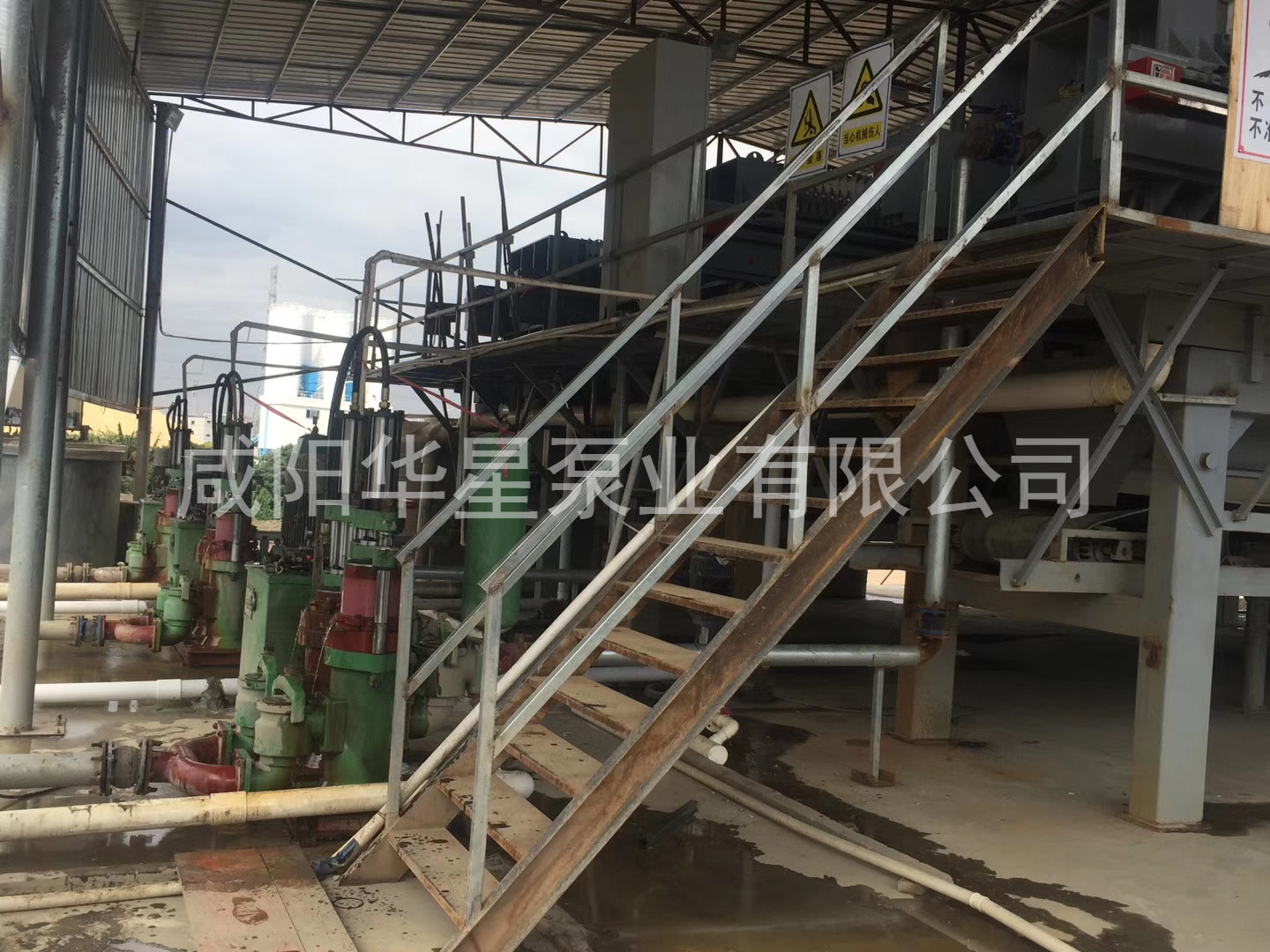 壓濾機入料泵結(jié)構(gòu)簡單、易維修、結(jié)構(gòu)設(shè)計